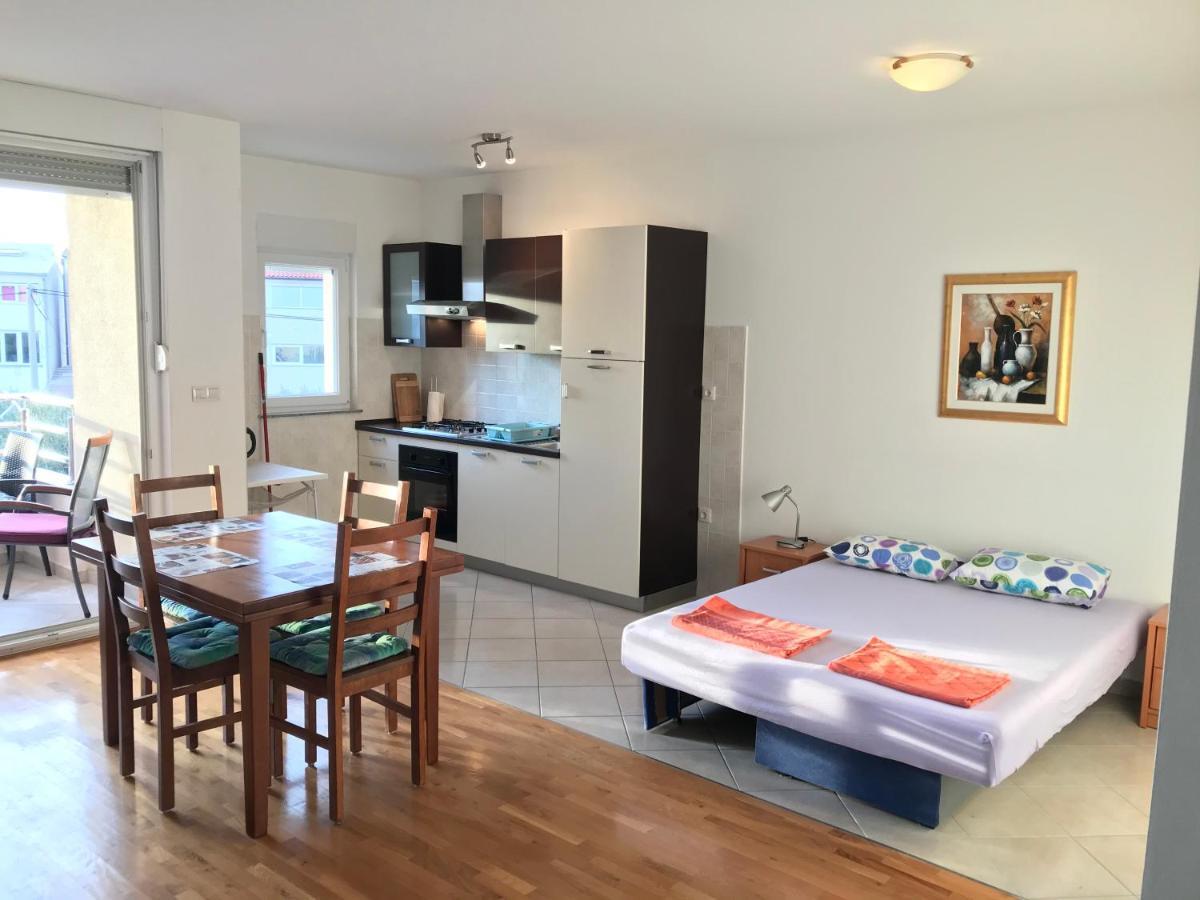 Gala Apartments Omiš Zewnętrze zdjęcie