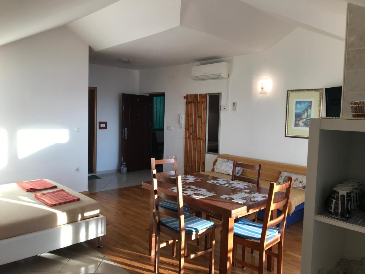 Gala Apartments Omiš Zewnętrze zdjęcie